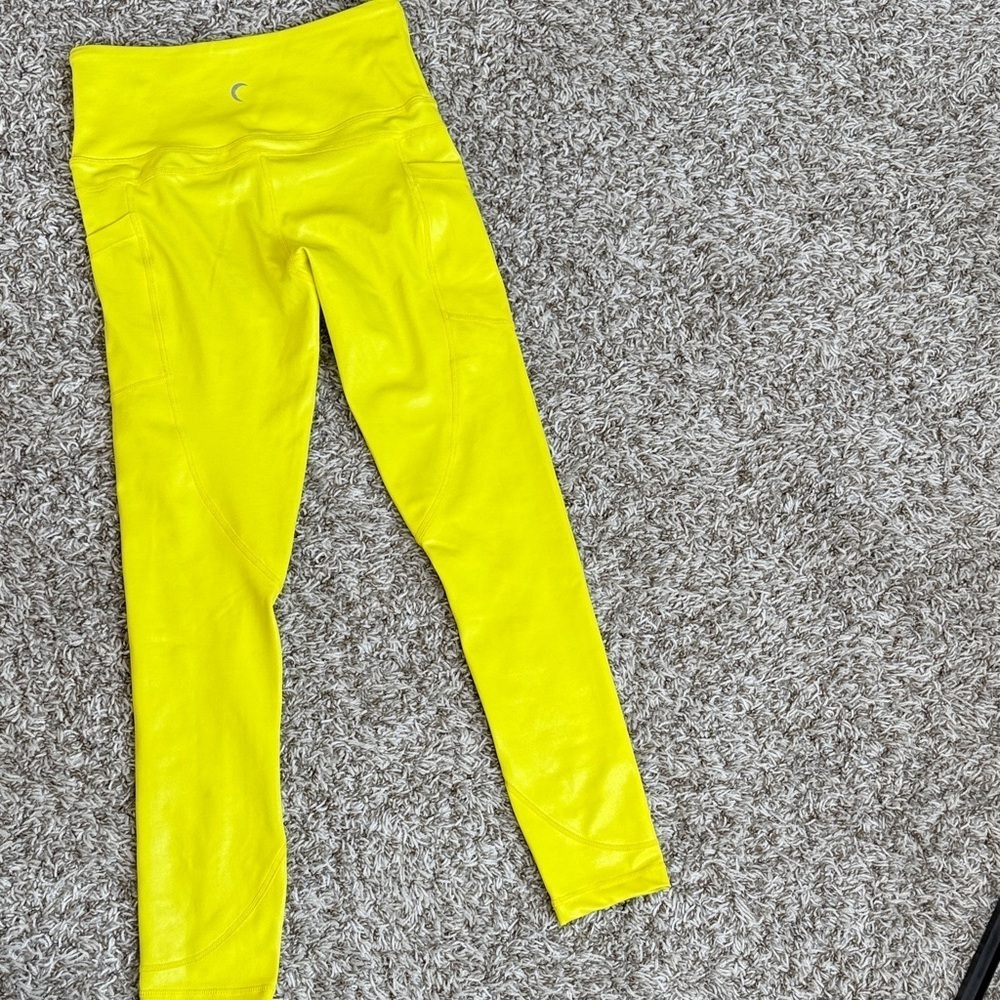 Zyia Active Leggings with Pockets Metallic Bright Yellow size 2 - Picture 10 of 14